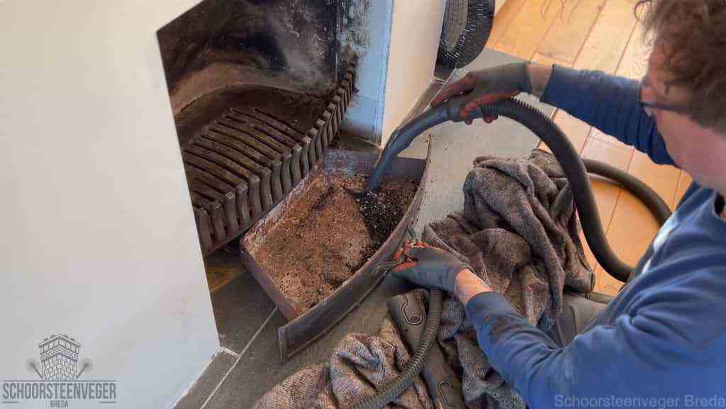Prijs schoorsteenvegen Breda schouw reinigen Prijs schoorsteenvegen Breda schouw reinigen